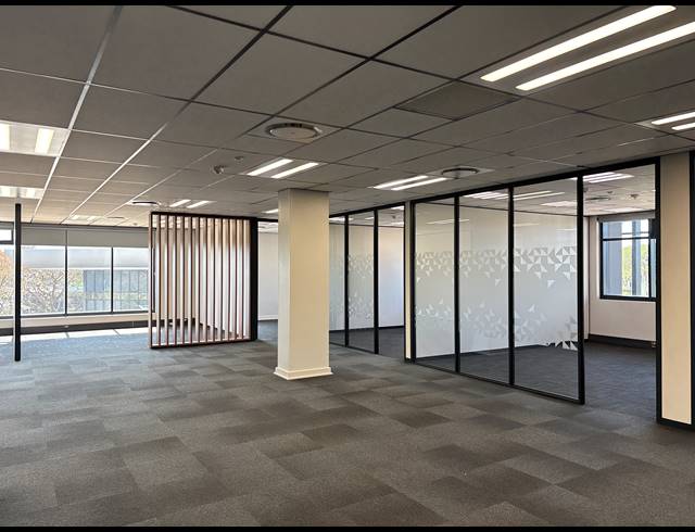 1,678.60M² OFFICE TO LET IN LA LUCIA